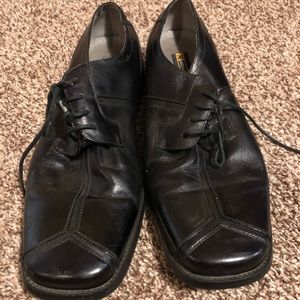 Men’s dress shoes